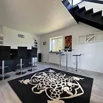 Vila I Lille Lokalsamfund Jelling